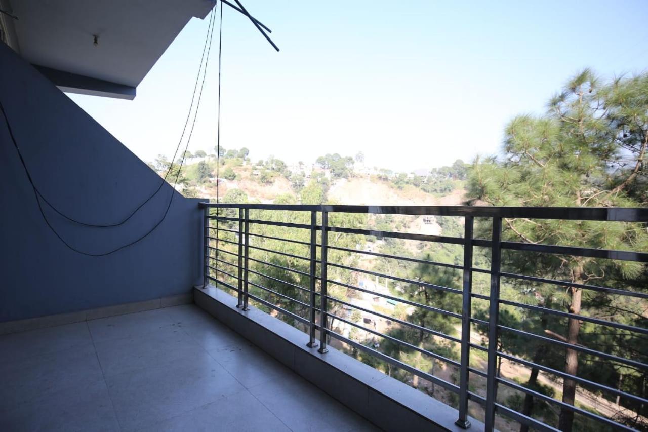 Sky Home Train View Kasauli Dış mekan fotoğraf